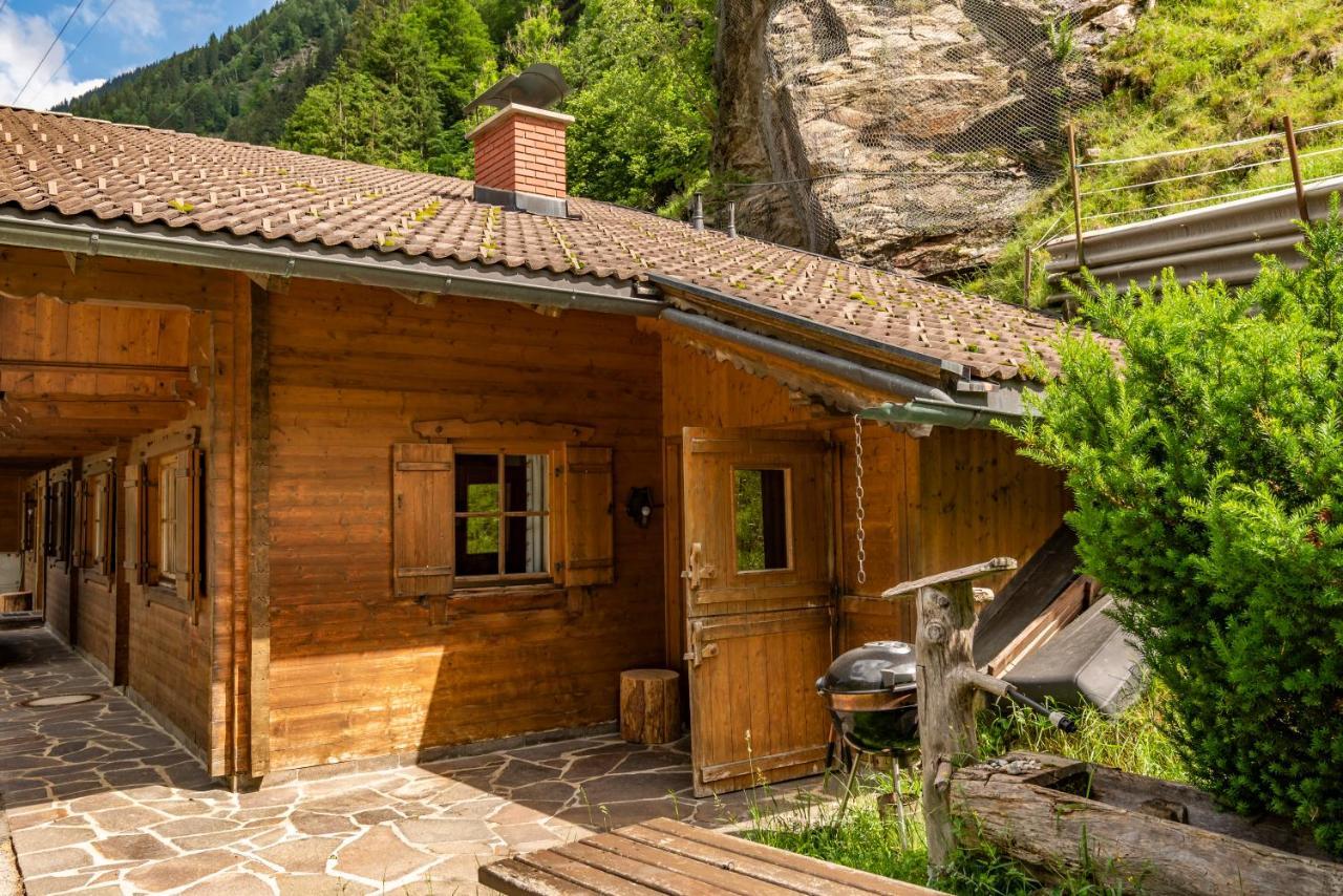 Hotel Gasthaus Haeusling Alm à Mayrhofen Extérieur photo